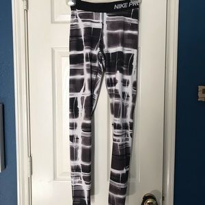 Small Nike Pro Leggings